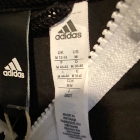 Adidas windbreaker size medium brand new - Picture 2 of 4